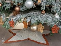 A Starry Christmas Tree