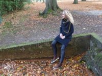 Asymmetric scarf