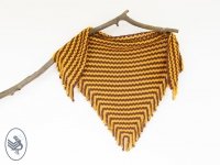 Cluster V-stitch shawl