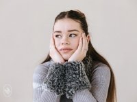 Col et manchettes au crochet