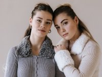 Col et manchettes au crochet
