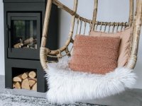 Coussin tricoté en relief