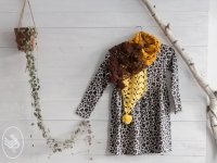 Echarpe d’enfant à pompons