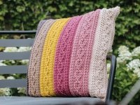 Housse de coussin avec des torsades